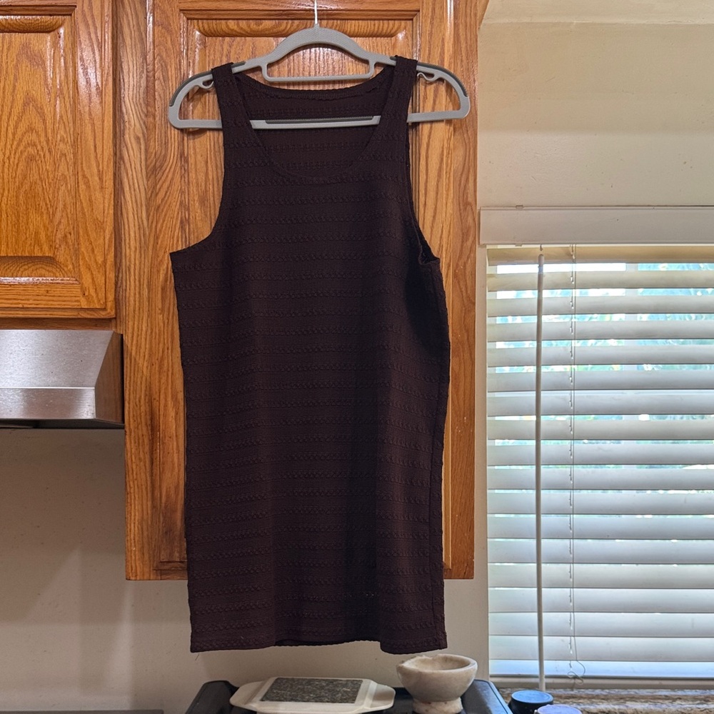 MEN’s JJ Malibu elongated stretchy tank top size SMALL (36-38)
